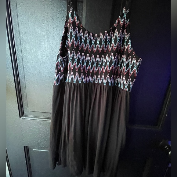 Torrid Tank 2x Stitch Diamond Pattern - Picture 3 of 7